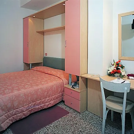 Aurora ميسانو ادرياتيكو