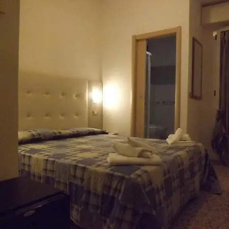 Aurora Отель Мизано-Адриатико