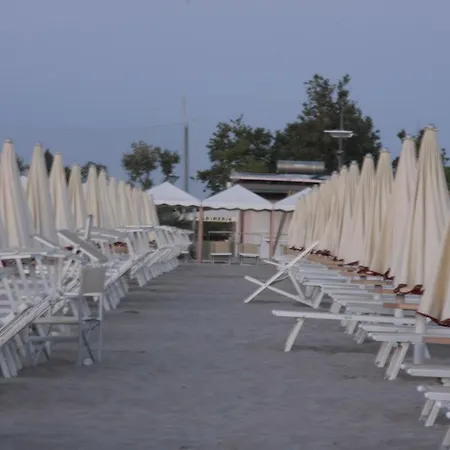 Aurora Hotel
